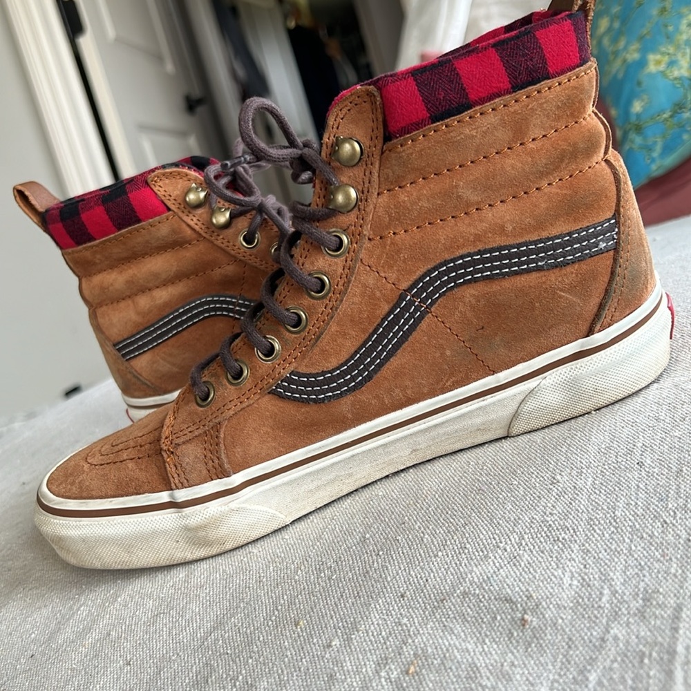 Vans Sk8-Hi MTE All Weather, size 8.5 women’s size; size 7 men’s - Picture 4 of 9